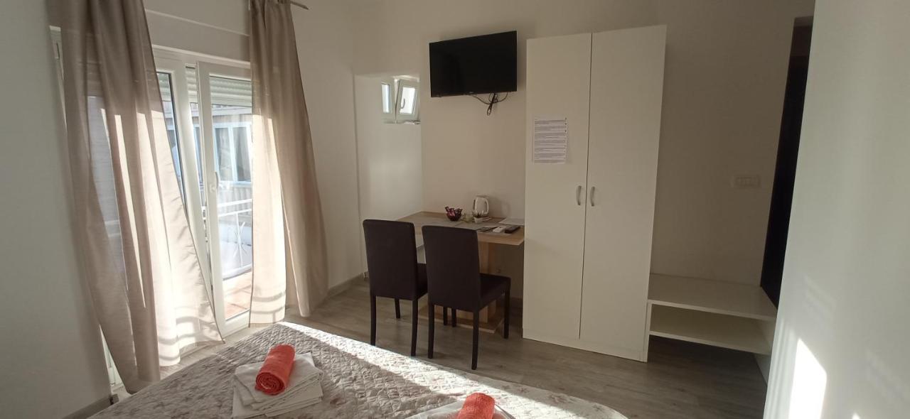 E&A Apartamento Baška Voda Exterior foto