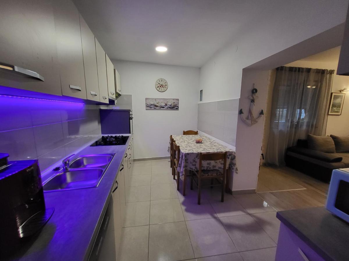 E&A Apartamento Baška Voda Exterior foto